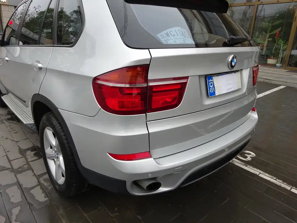 BMW X5 2011 — фото 9
