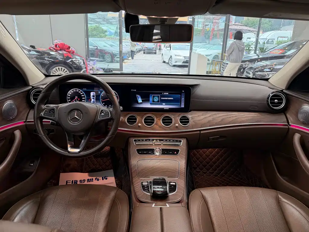 Mercedes-Benz E-Class 2018 — фото 13