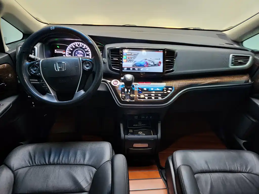 Honda Odyssey 2017 — фото 6