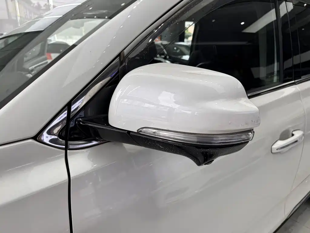 GAC Motor Trumpchi GS8 2017 — фото 26