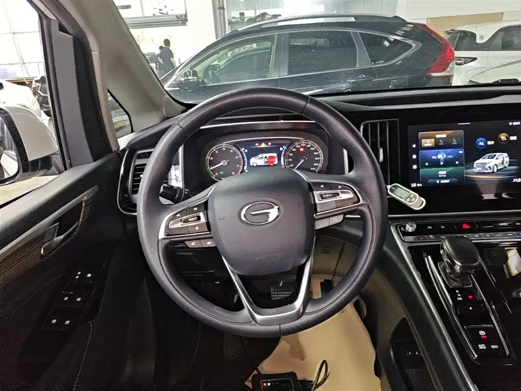GAC Motor Trumpchi M8 2022 — фото 11