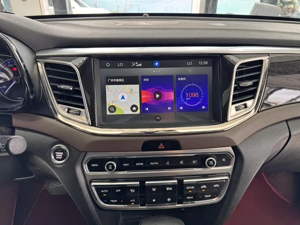GAC Motor Trumpchi GS8 2017 — фото 13