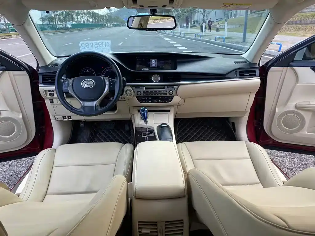 Lexus ES 2014