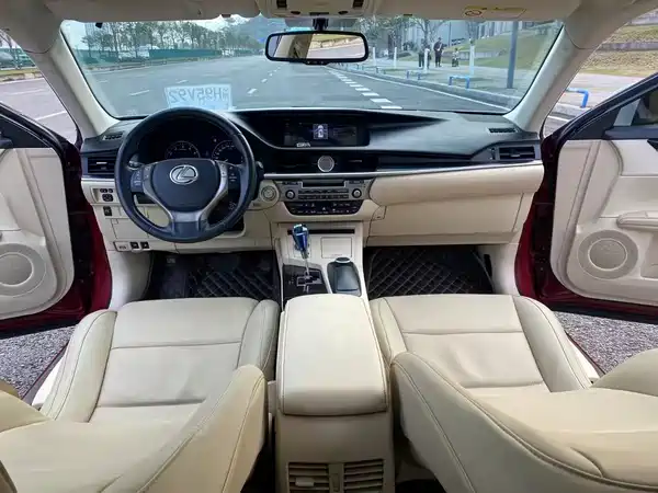 Lexus ES 2014