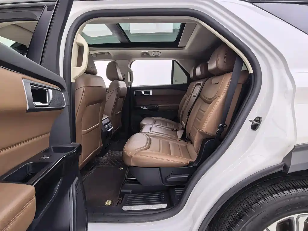 Ford Explorer 2023 — фото 15