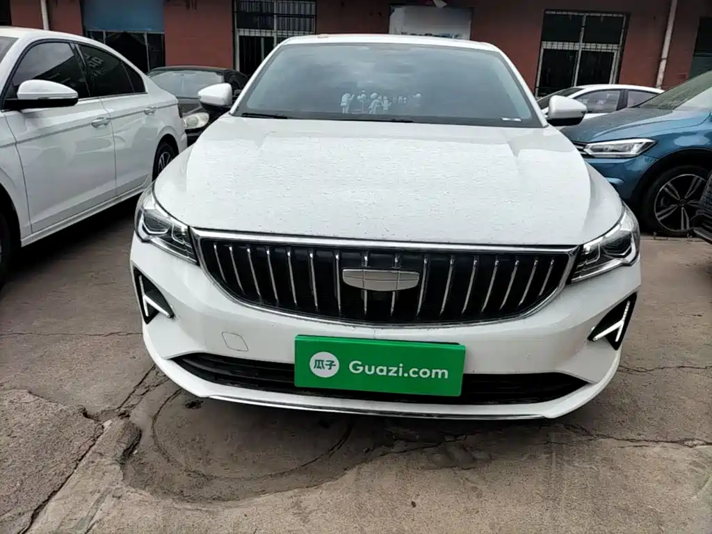 Geely Emgrand 2024