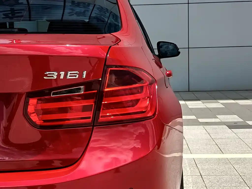 BMW 3 Series 2014 — фото 18
