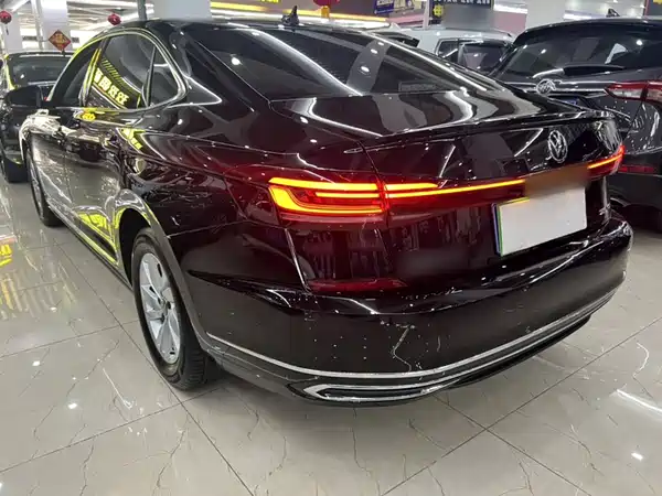 Volkswagen Passat 2025