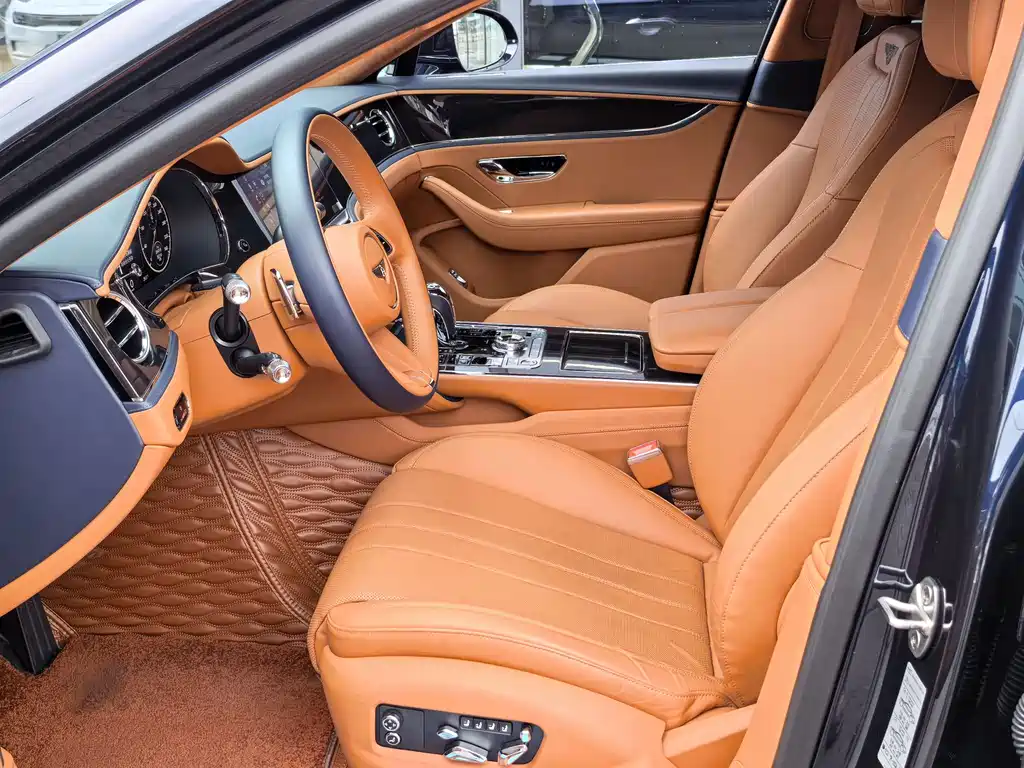 Bentley Flying Spur PHEV 2022 — фото 11
