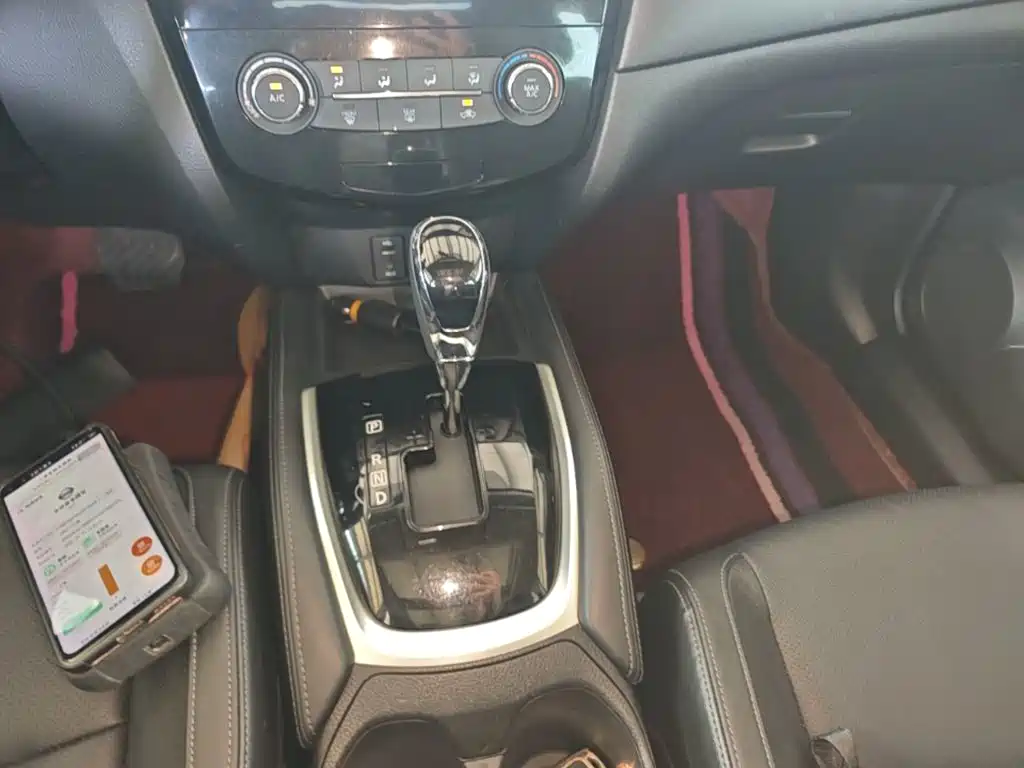 Nissan X-Trail 2018 — фото 14