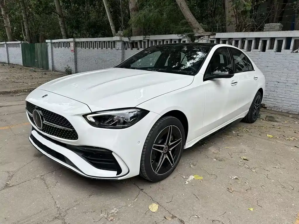 Mercedes-Benz C-Class 2025