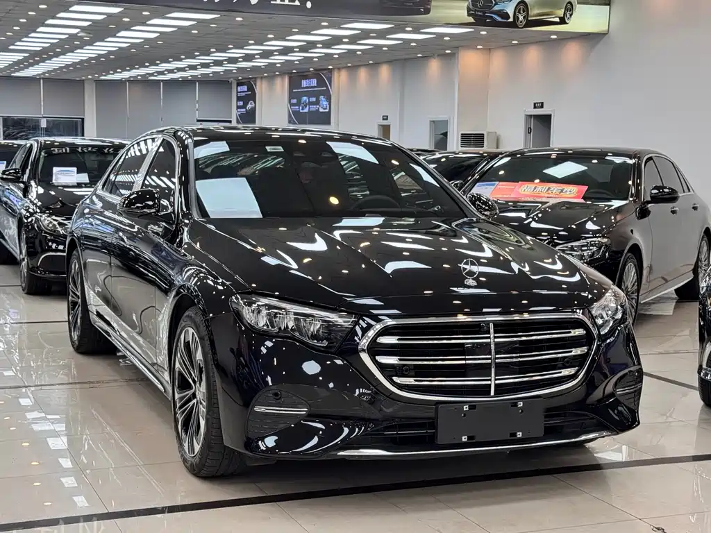 Mercedes-Benz E-Class 2024 — фото 3