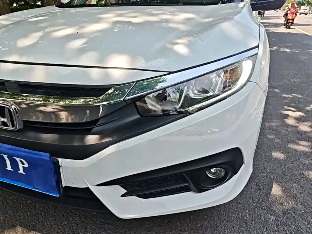 Honda Civic 2018 — фото 24