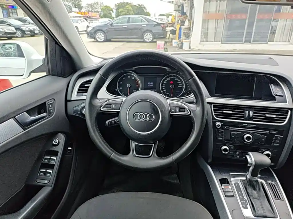 Audi A4L 2015 — фото 11