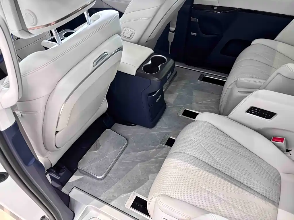 Buick GL8 Hybrid 2025 — фото 18