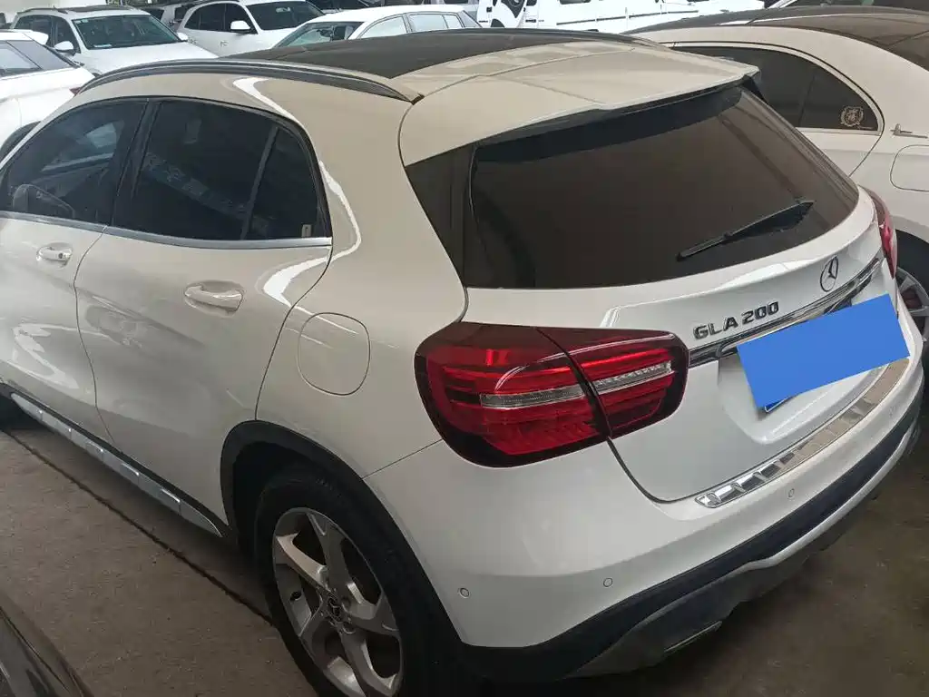 Mercedes-Benz GLA 2018 — фото 13