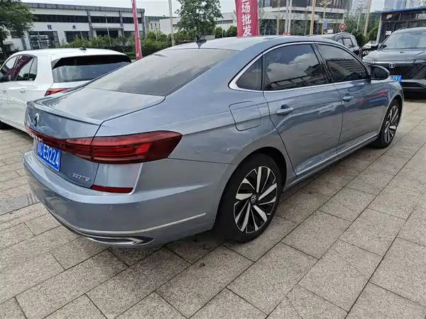 Volkswagen Passat 2022