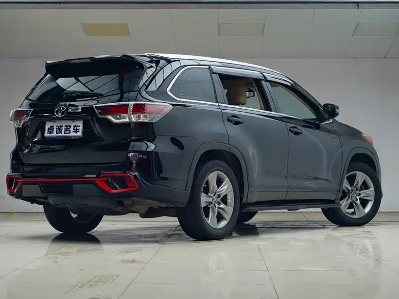 Toyota Highlander 2018 — фото 18