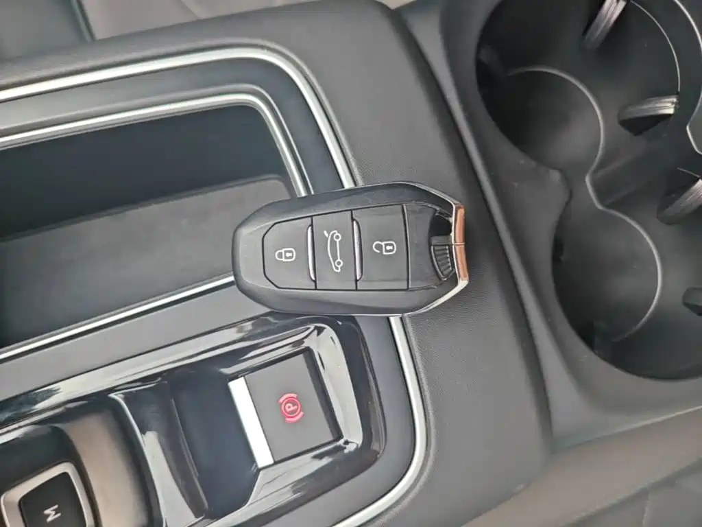 Citroen C5 AIRCROSS 2023 — фото 9