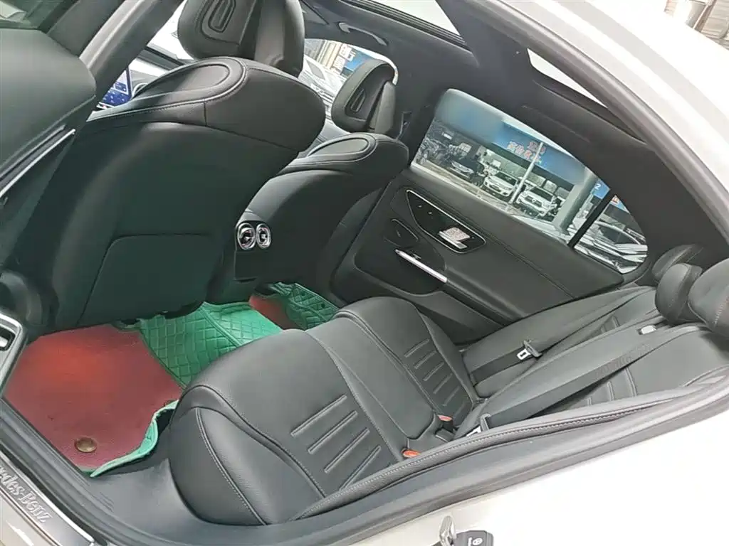 Mercedes-Benz C-Class 2023 — фото 17