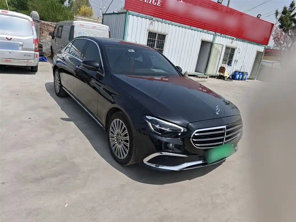 Mercedes-Benz E-Class 2023 — фото 22