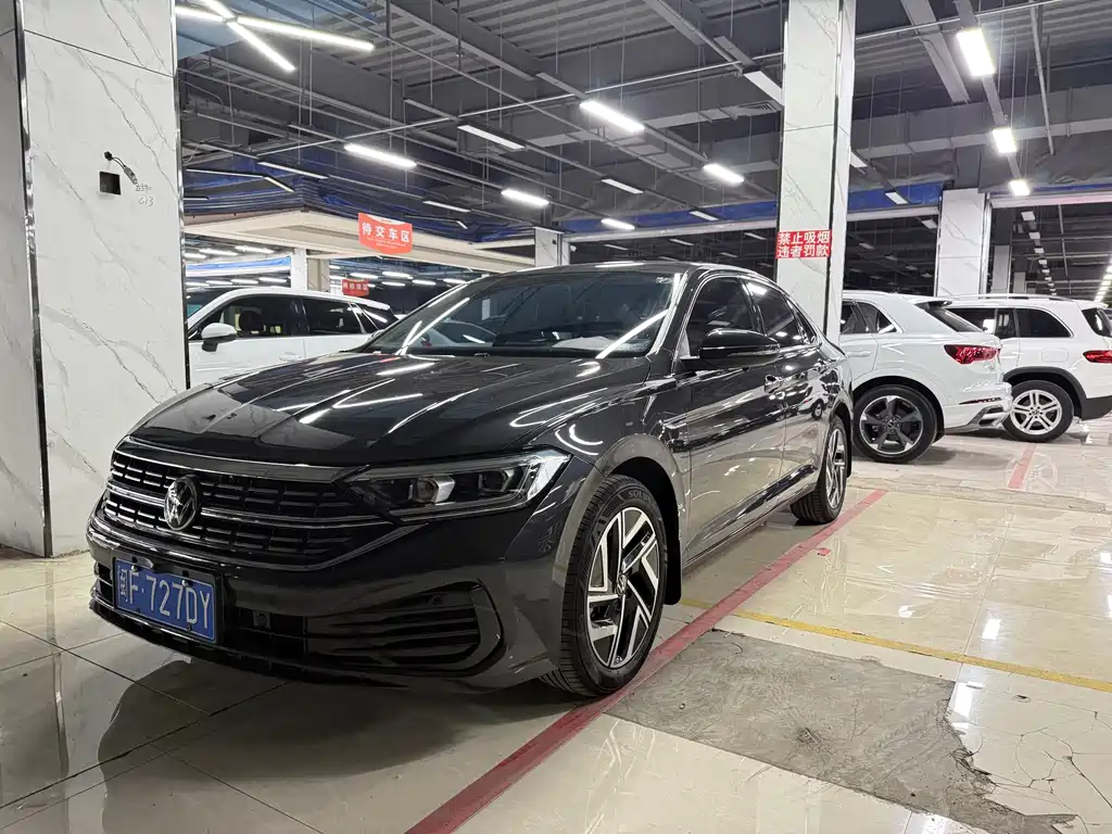 Volkswagen Sagitar 2022