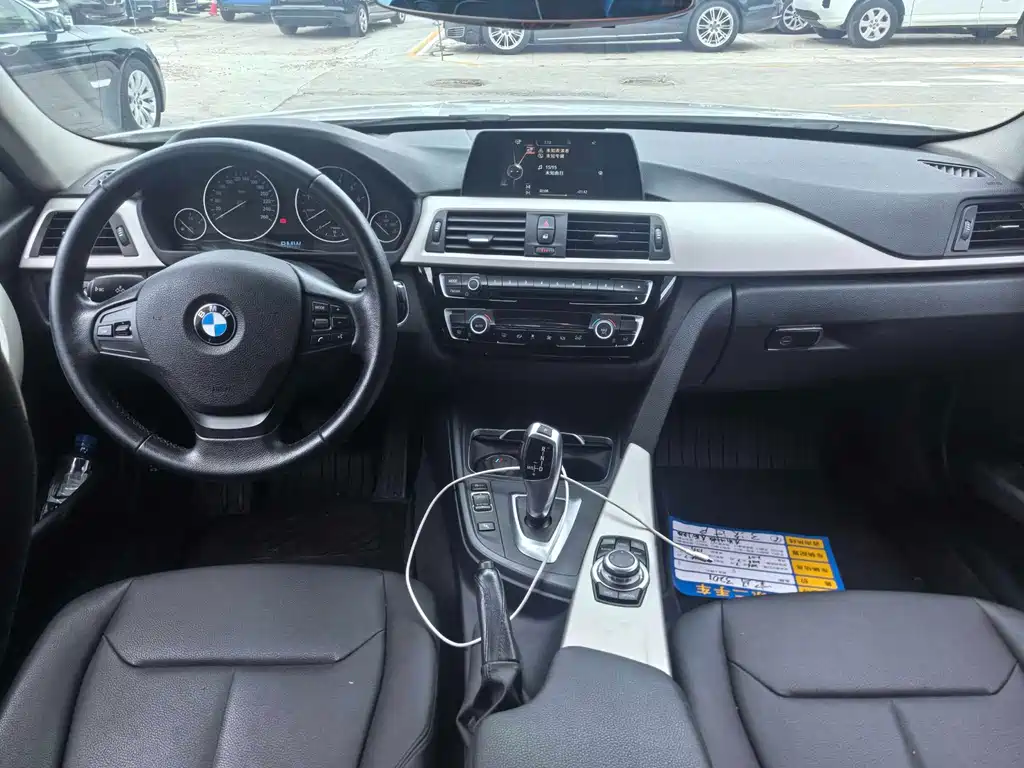 BMW 3 Series 2016 — фото 13