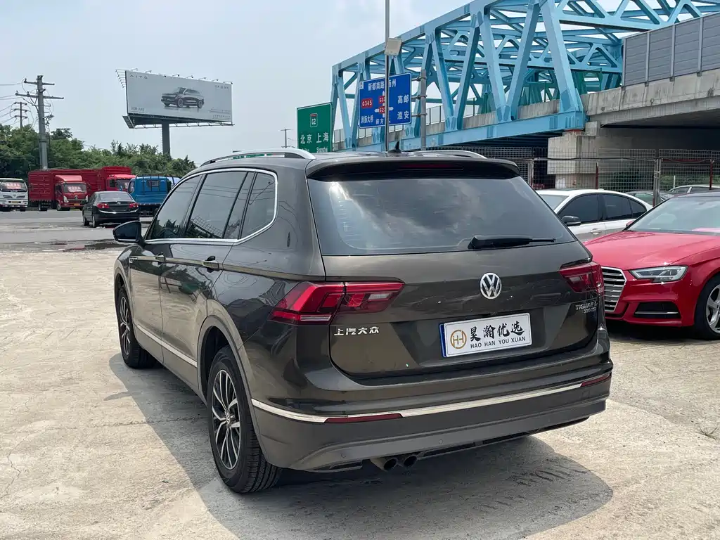 Volkswagen Tiguan L 2017 — фото 9