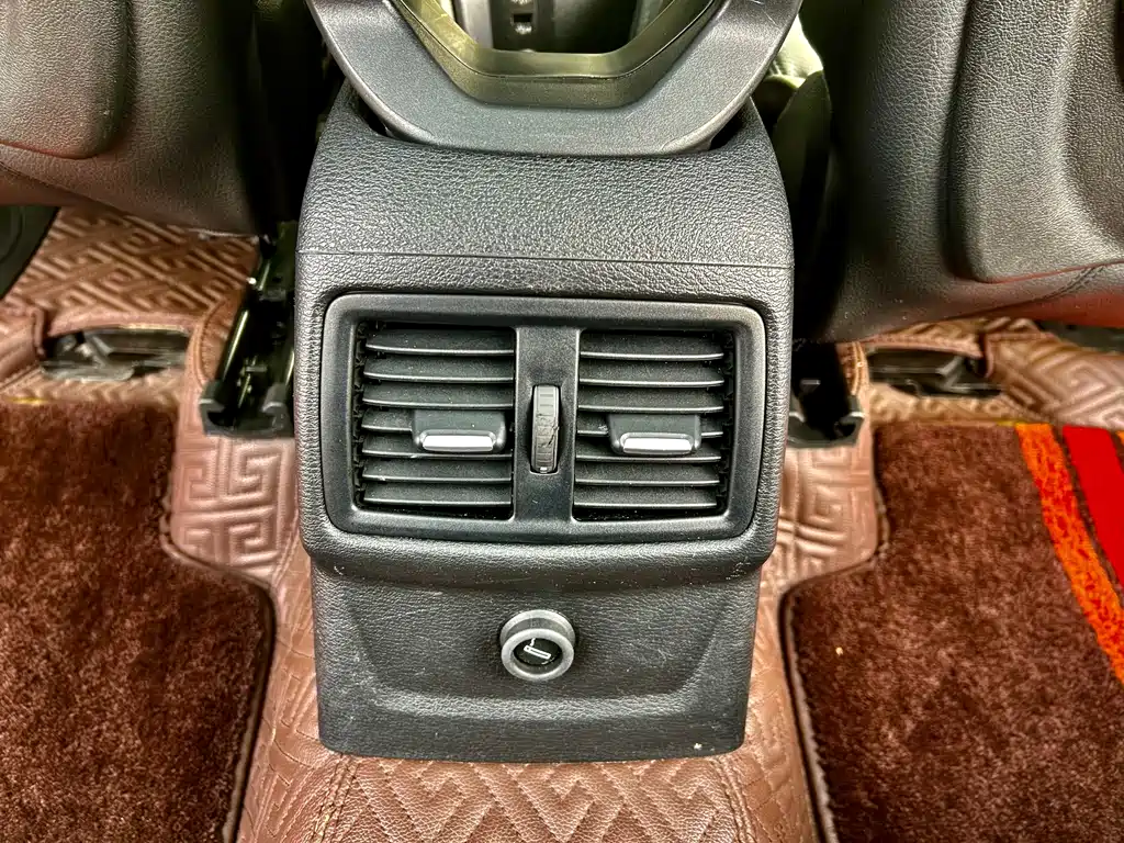 BMW X1 2017 — фото 16