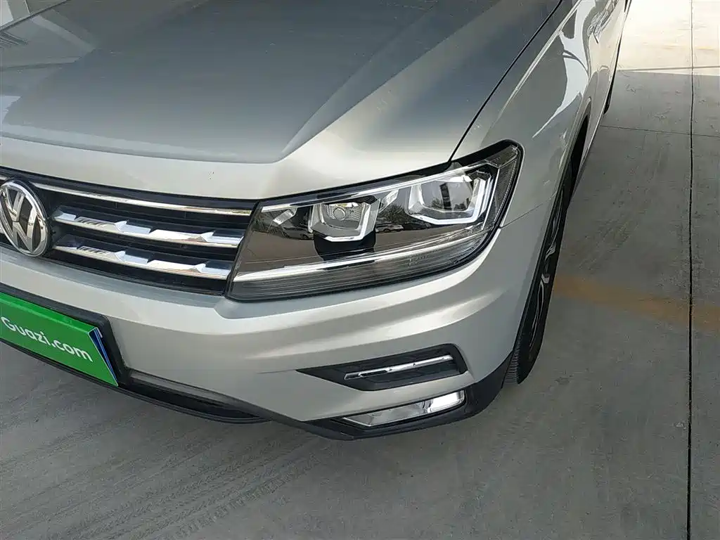 Volkswagen Tiguan L 2018 — фото 24