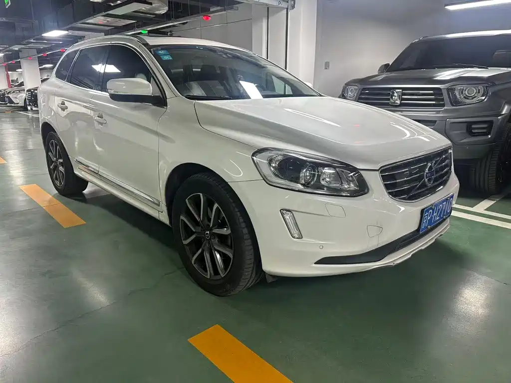 Volvo XC60 2017 — фото 2