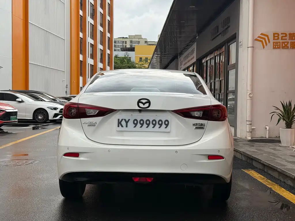 Mazda 3 Axela 2017 — фото 8