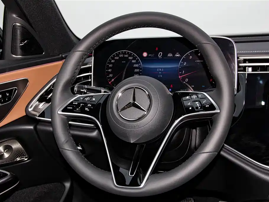 Mercedes-Benz E-Class 2026 — фото 15