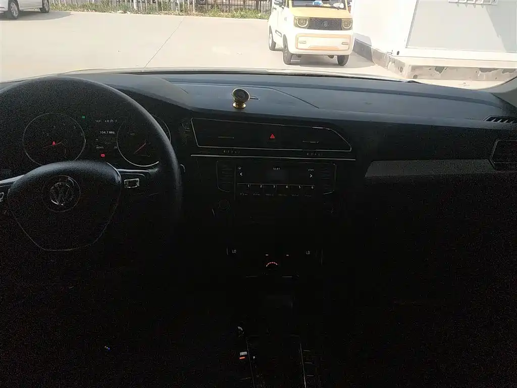 Volkswagen Tiguan L 2018 — фото 10
