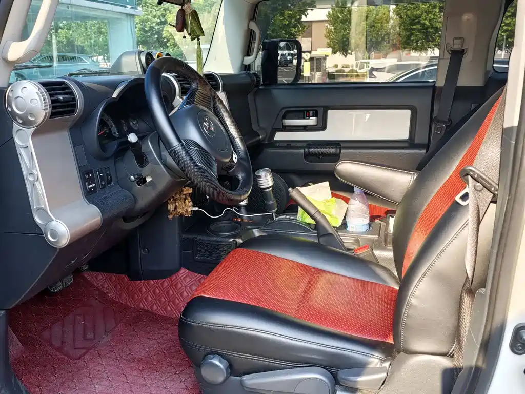 Toyota FJ Cruiser 2019 — фото 2
