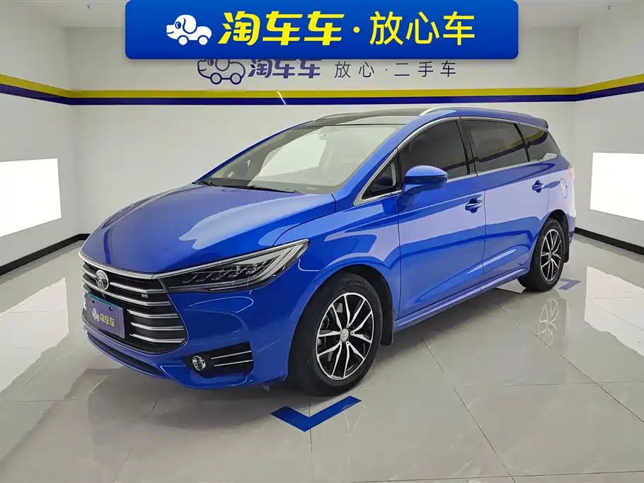 BYD MAX 2018