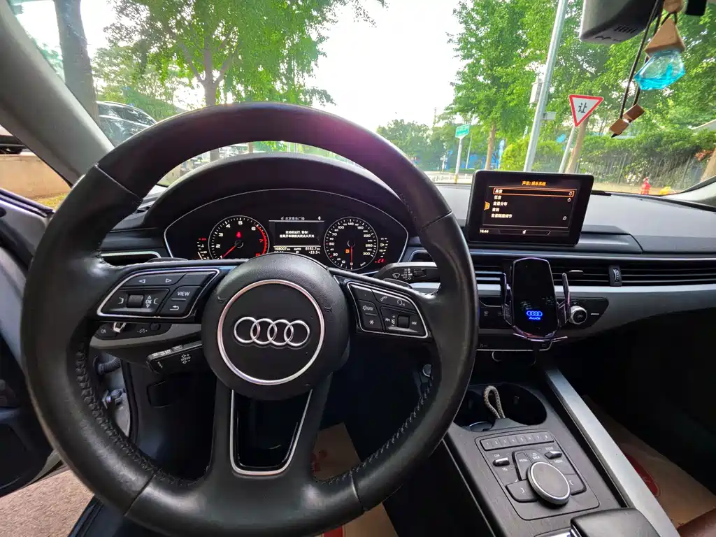 Audi A4L 2017 — фото 9