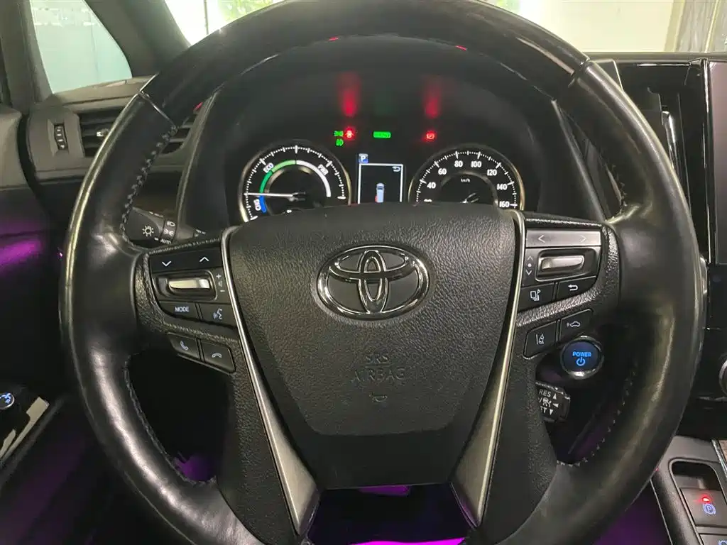 Toyota Alphard 2021 — фото 13