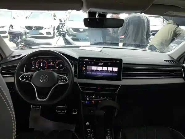 Volkswagen Tiguan L 2021
