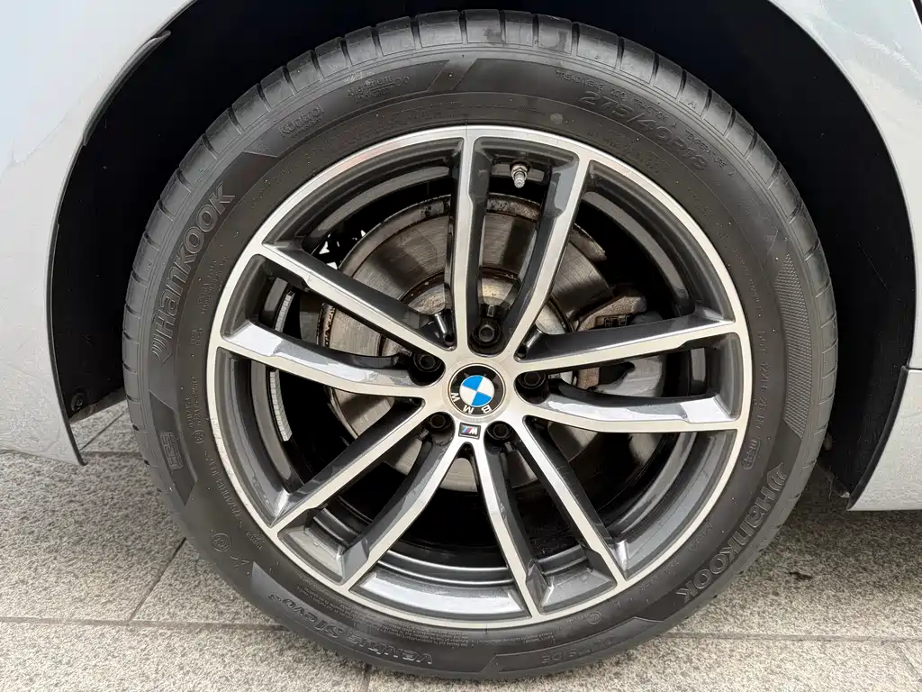 BMW 5 Series 2022 — фото 19