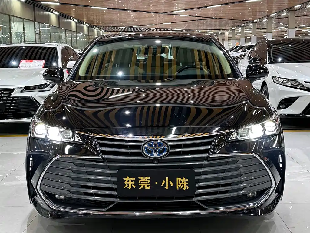 Toyota Avalon 2019 — фото 2