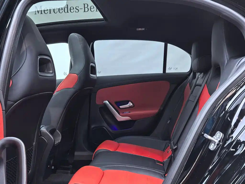 Mercedes-Benz A-Class AMG 2026 — фото 17