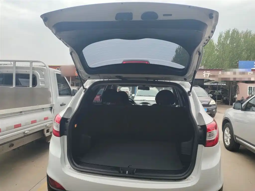 Hyundai ix35 2015 — фото 19