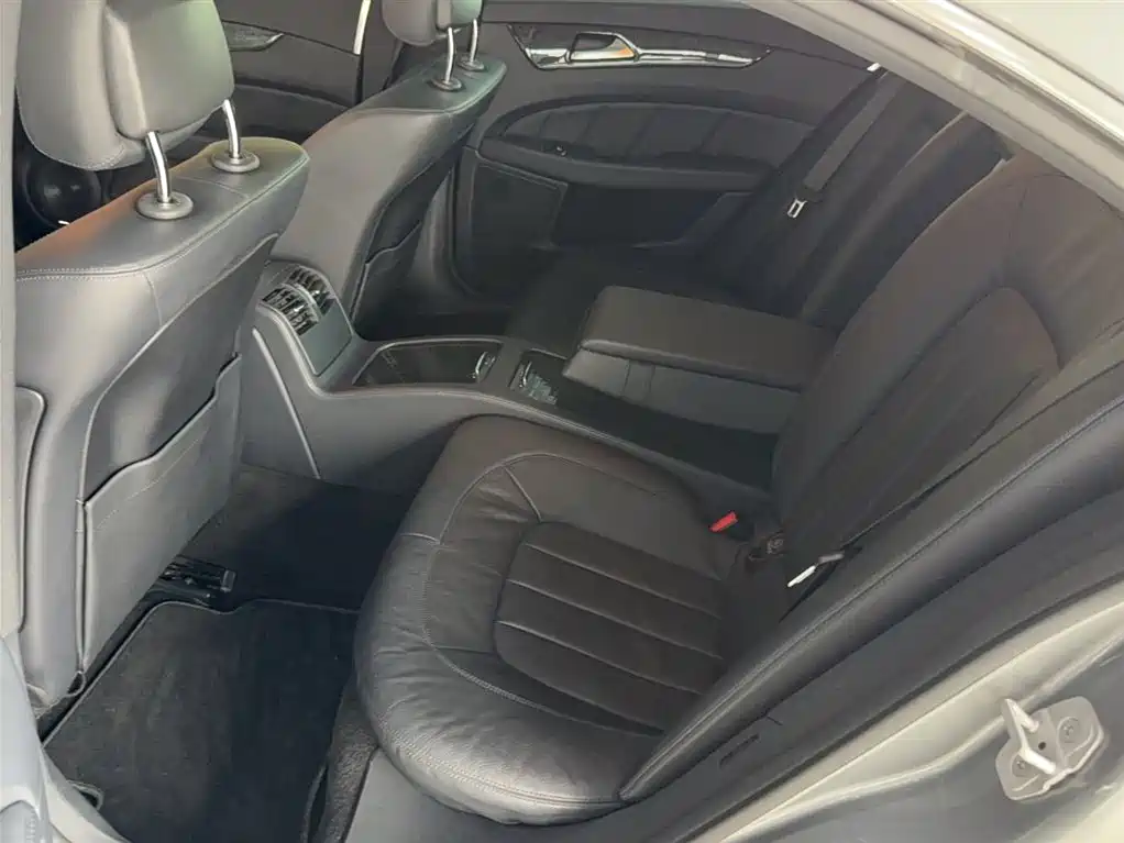 Mercedes-Benz CLS 2015 — фото 20