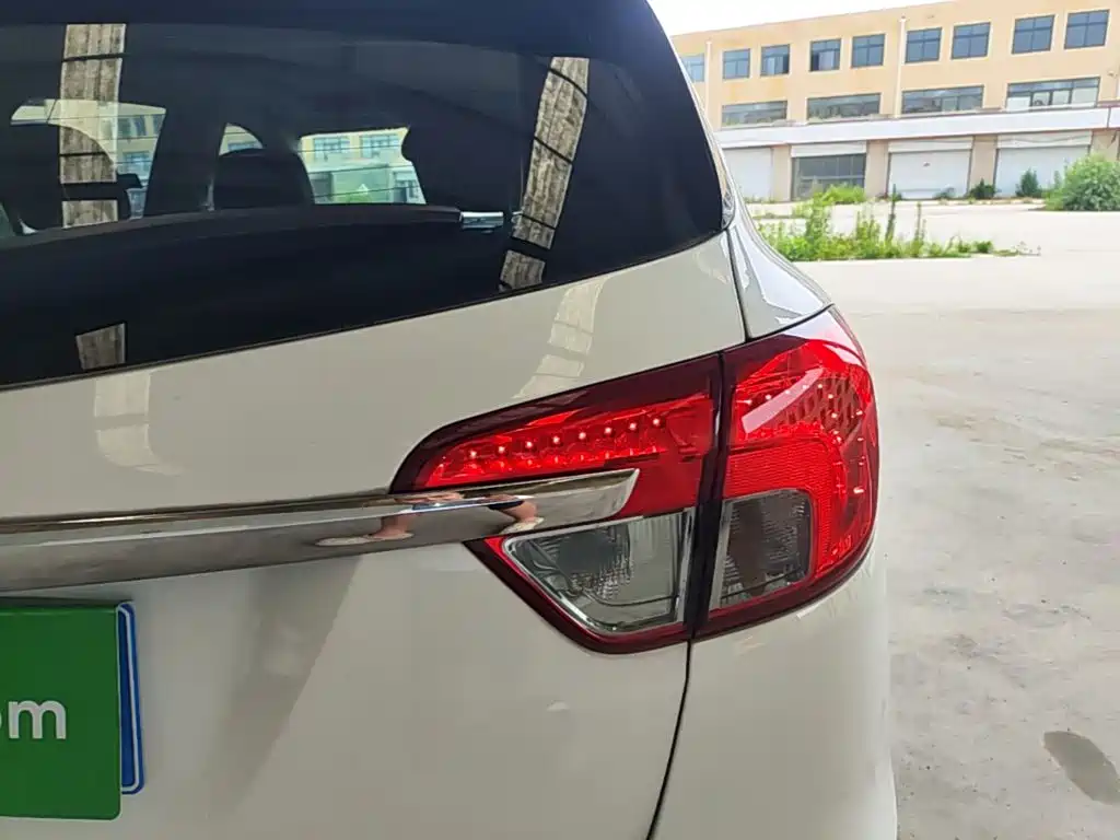 Buick Envision Plus 2015 — фото 8