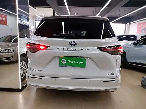 Toyota Sienna 2021