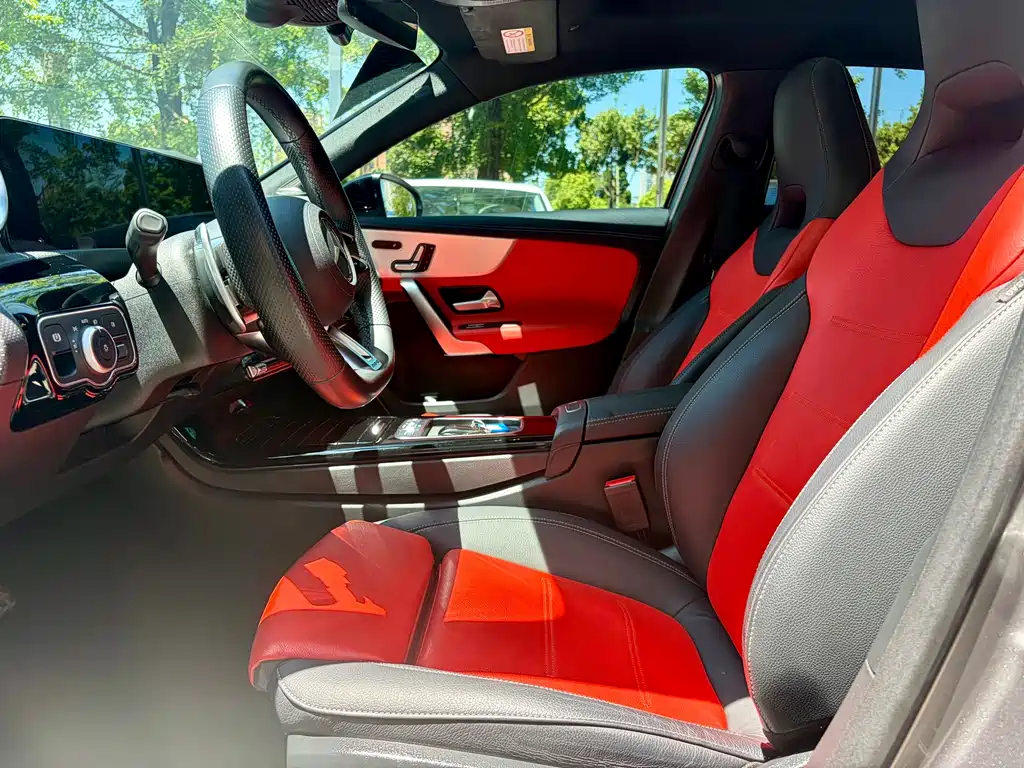 Mercedes-Benz A-Class AMG 2024 — фото 13
