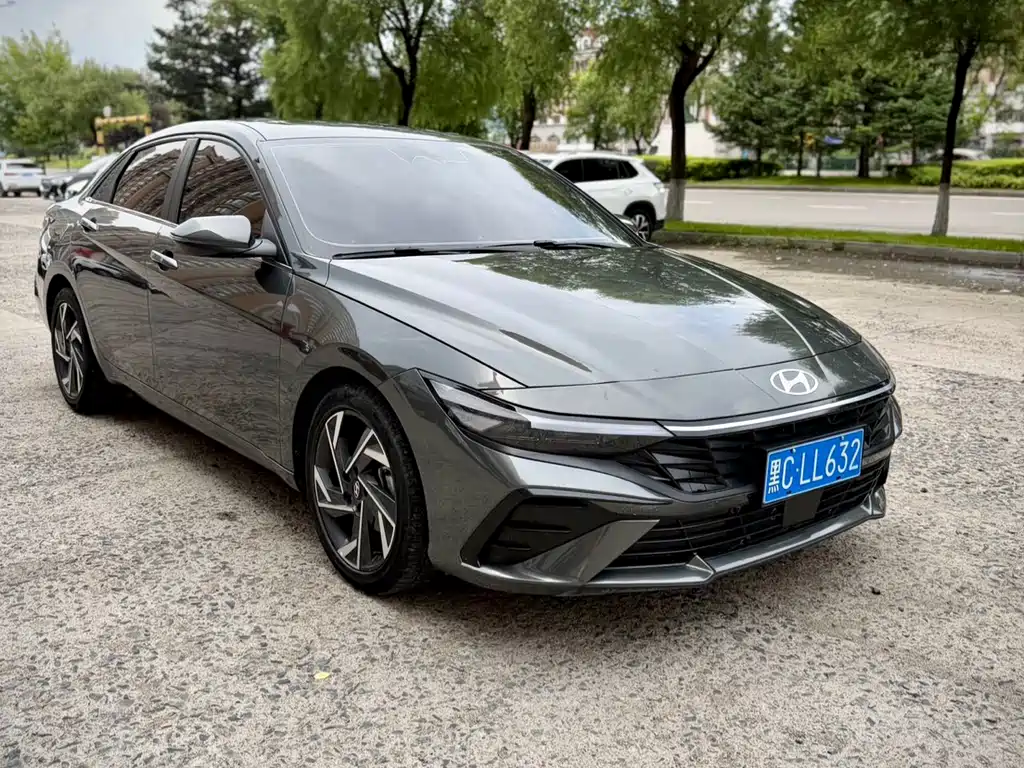 Hyundai Elantra 2023
