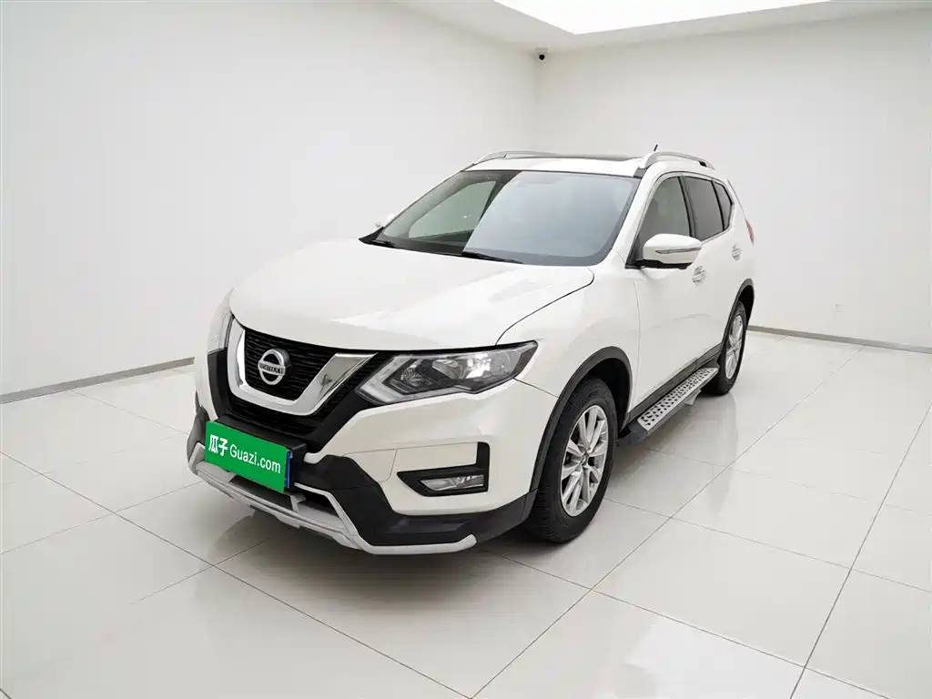 Nissan X-Trail 2018 — фото 1