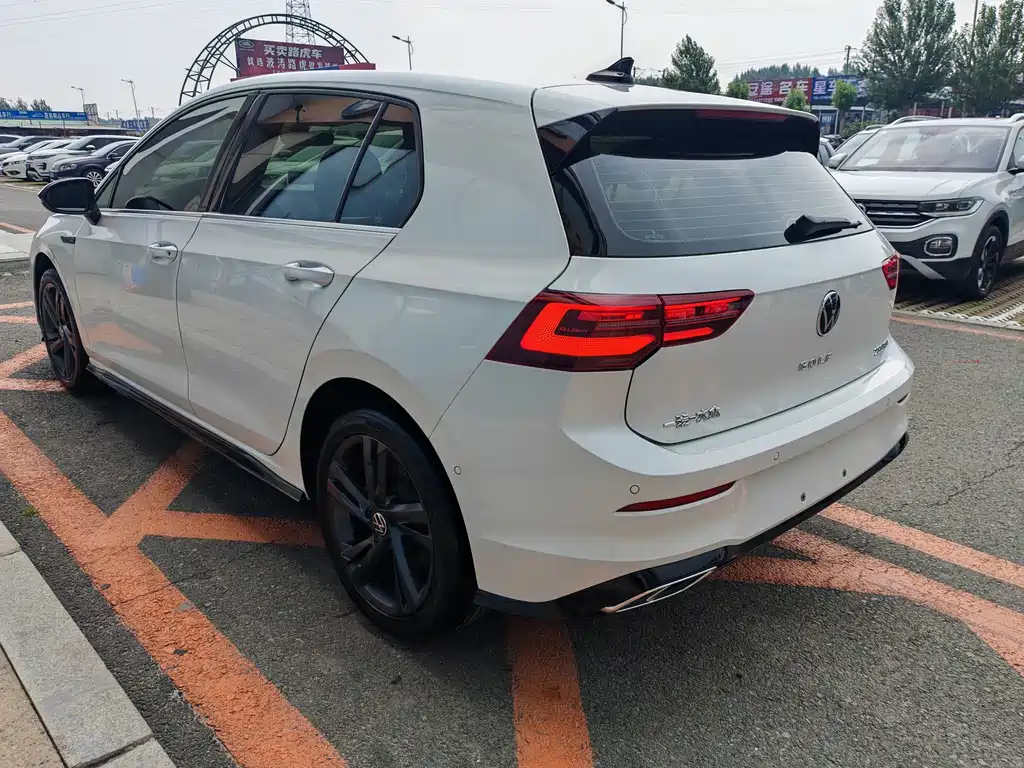 Volkswagen Golf 2023